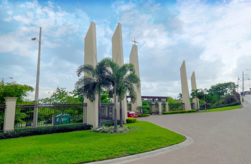 parque de la paz fortin lo mejor en camposantos Guayas